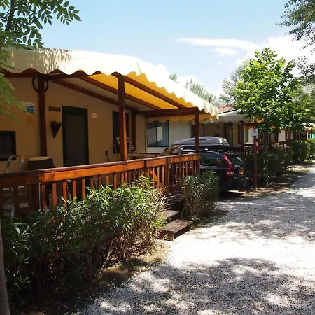 Mobilheim Am In Der Toskana In Der Naehe Von By Interhome