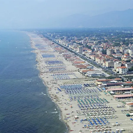 Mobilheim Am In Der Toskana In Der Naehe Von By Interhome *